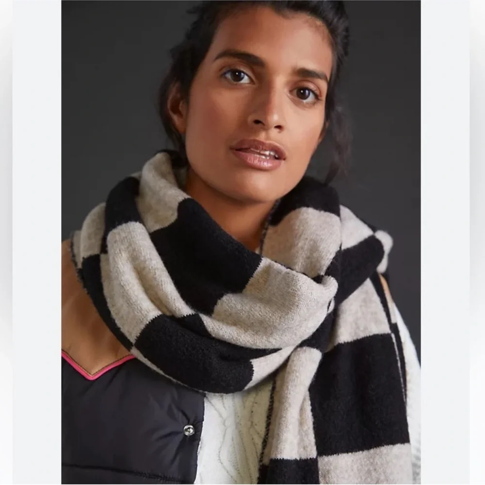 RARE ANTHROPOLOGIE | Checkered Scarf